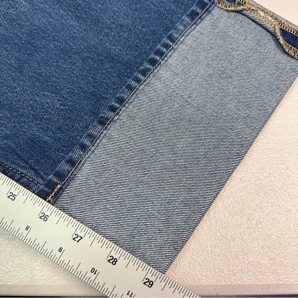 Universal Tread Women’s Blue Denim Dark Wash Mid-Rise 90s Baggy Jeans Size 16 - Picture 7 of 8